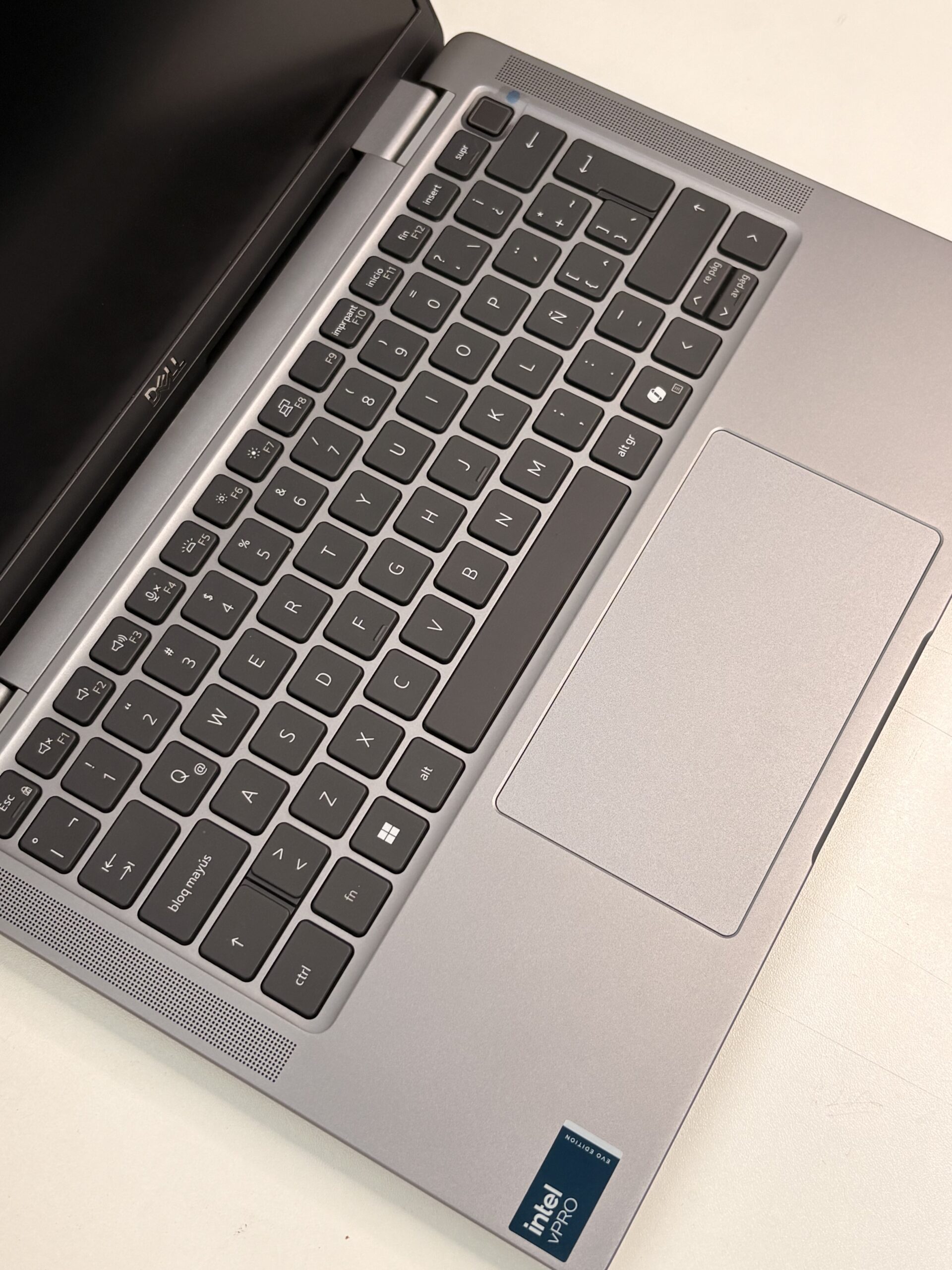 Dell Latitude 7350 - Image 3