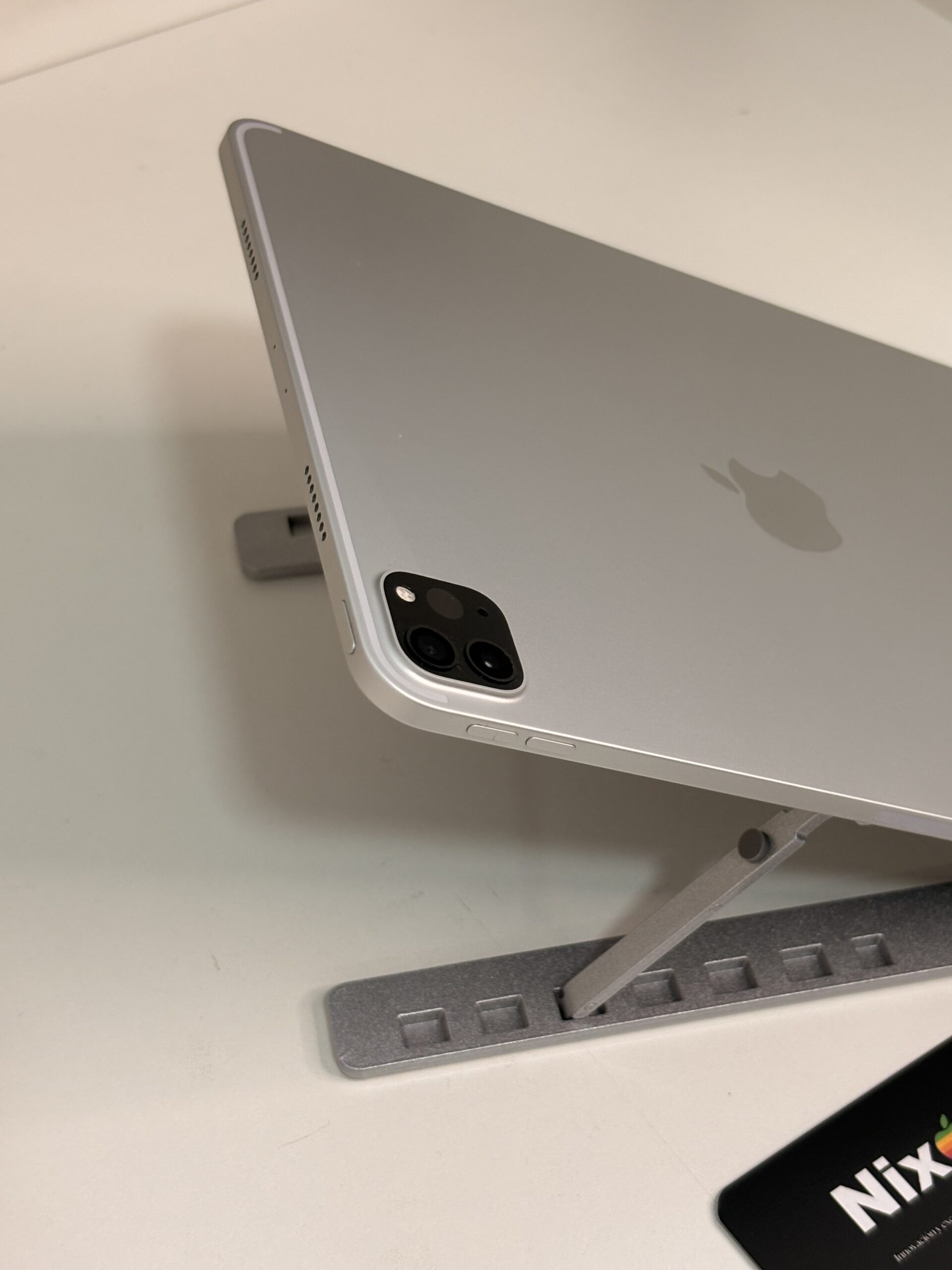 iPad Pro M1 3ª Generación – Wi-Fi 256 GB (seminuevo) - Image 4