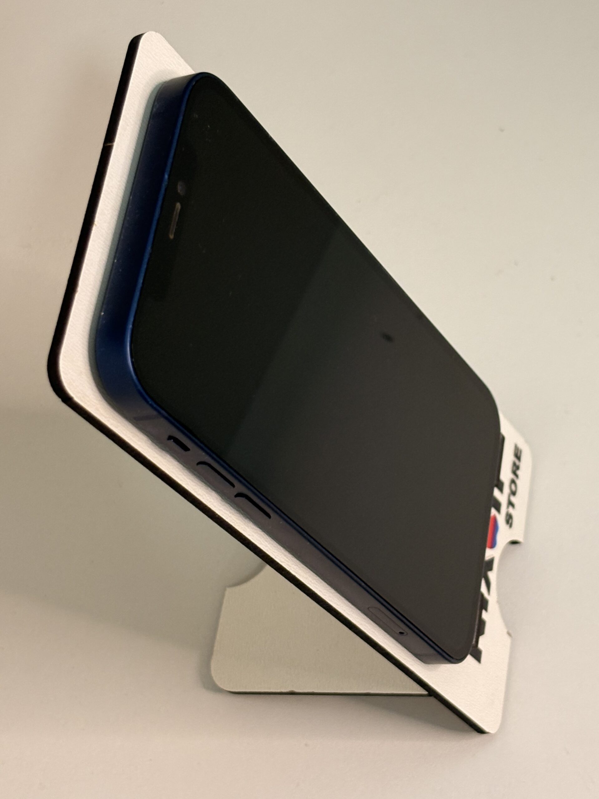 Iphone 12 normal - 128 Gb (seminuevo) - Image 2