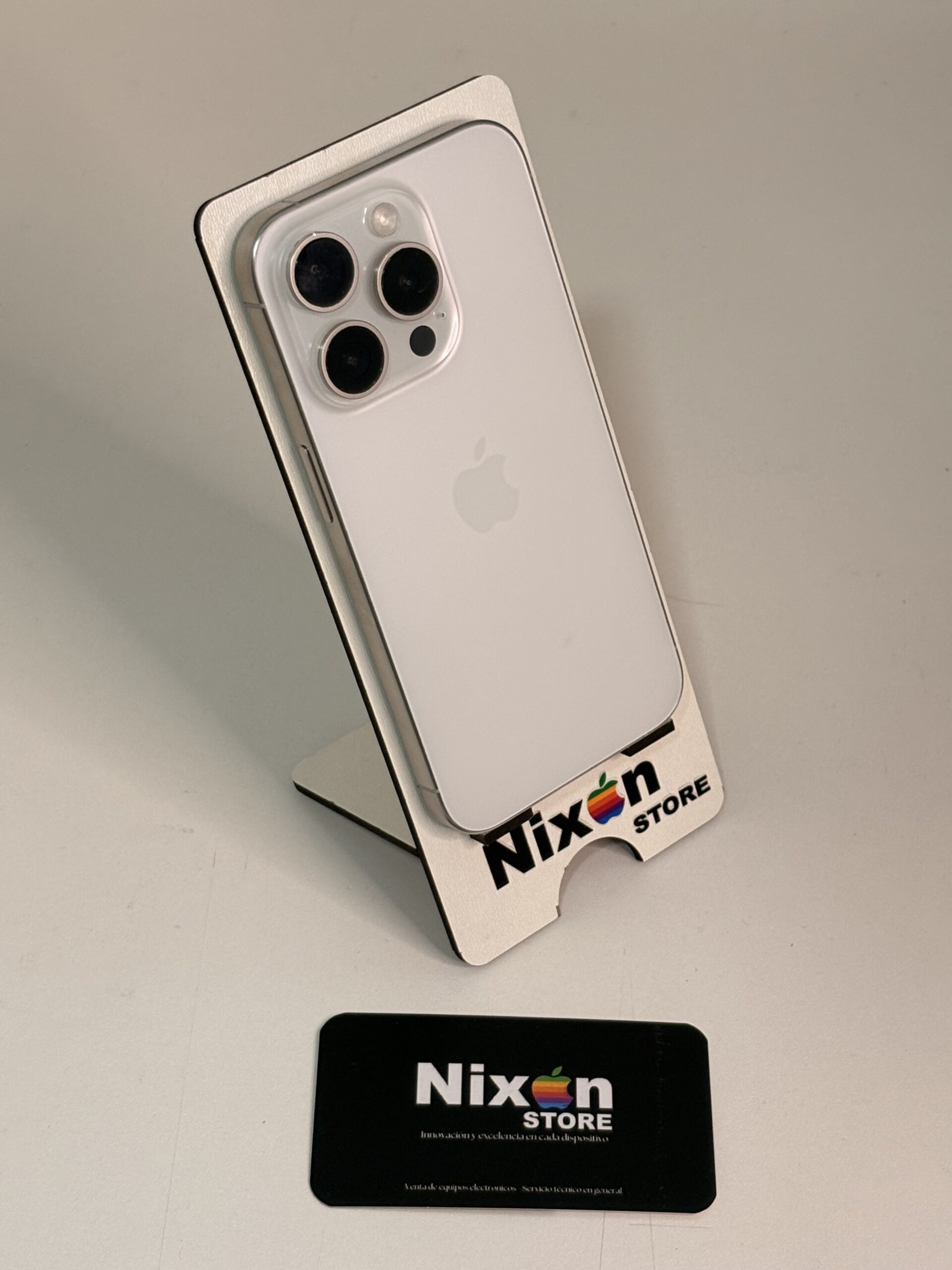 iPhone 15 pro - 128 Gb (seminuevo) - Image 4