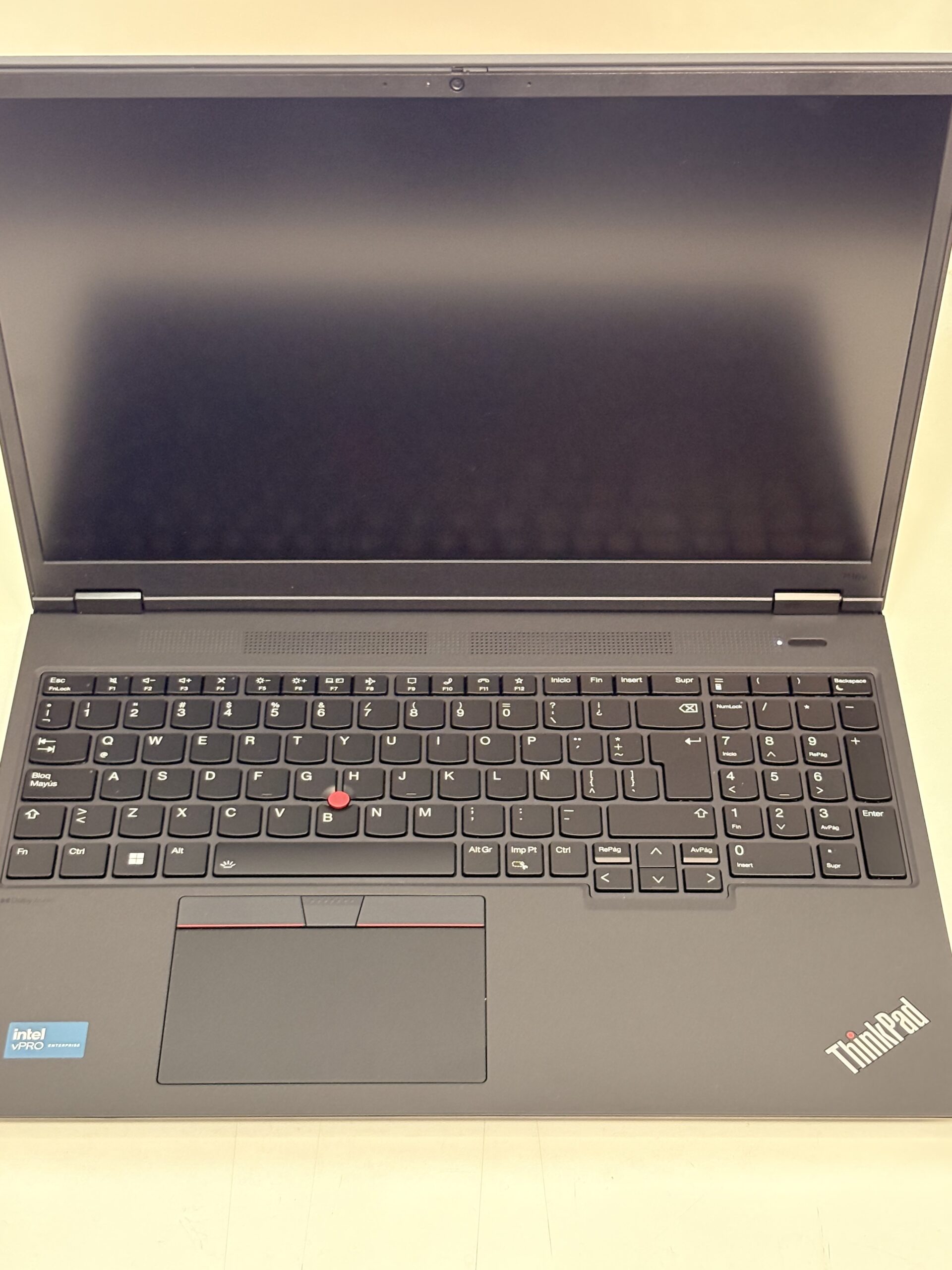 LENOVO Thinkpad P16 Gen 2 (nueva) - Image 2