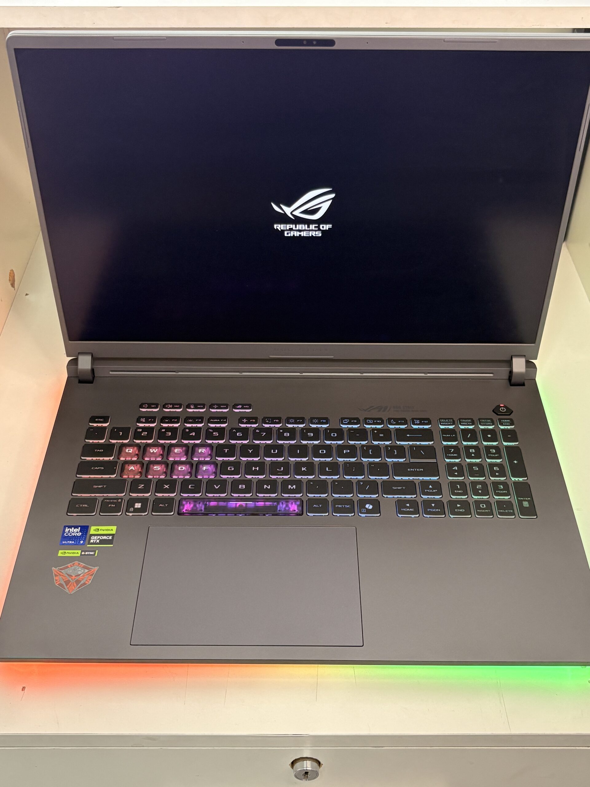 ASUS ROG STRIX G18 - Image 2